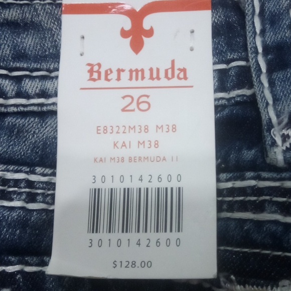 Rock Revival Women's 26 Bermuda Jean Shorts Flap Pockets Embroidered NWT - Picture 5 of 11